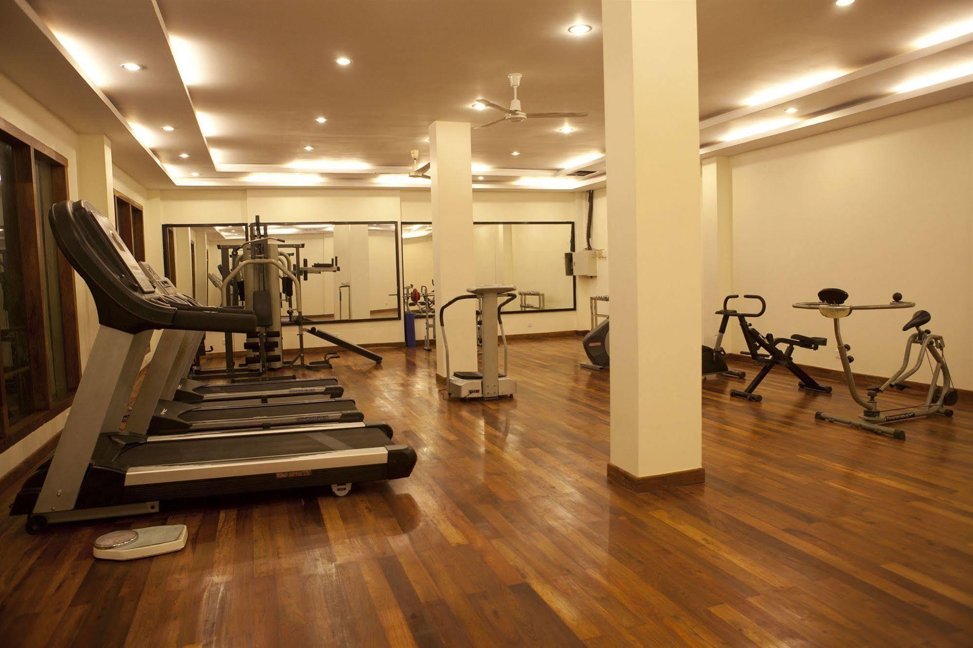 Royal Empire Premium Hotel Siem Reap Instalações foto