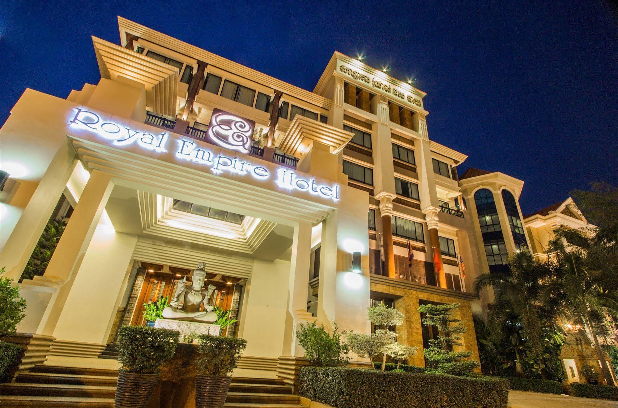 Royal Empire Premium Hotel Siem Reap Exterior foto